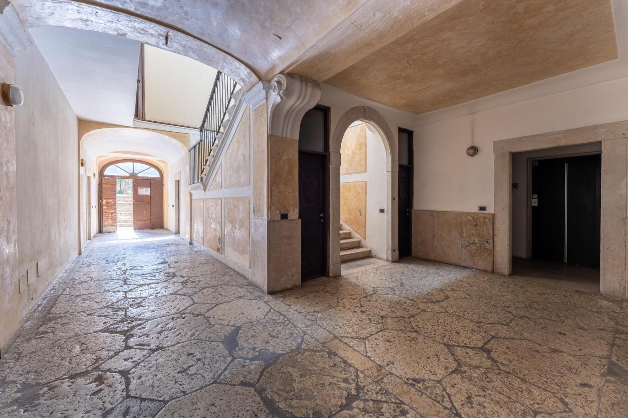 Casa Preziosa - Salo Apartment Exterior photo